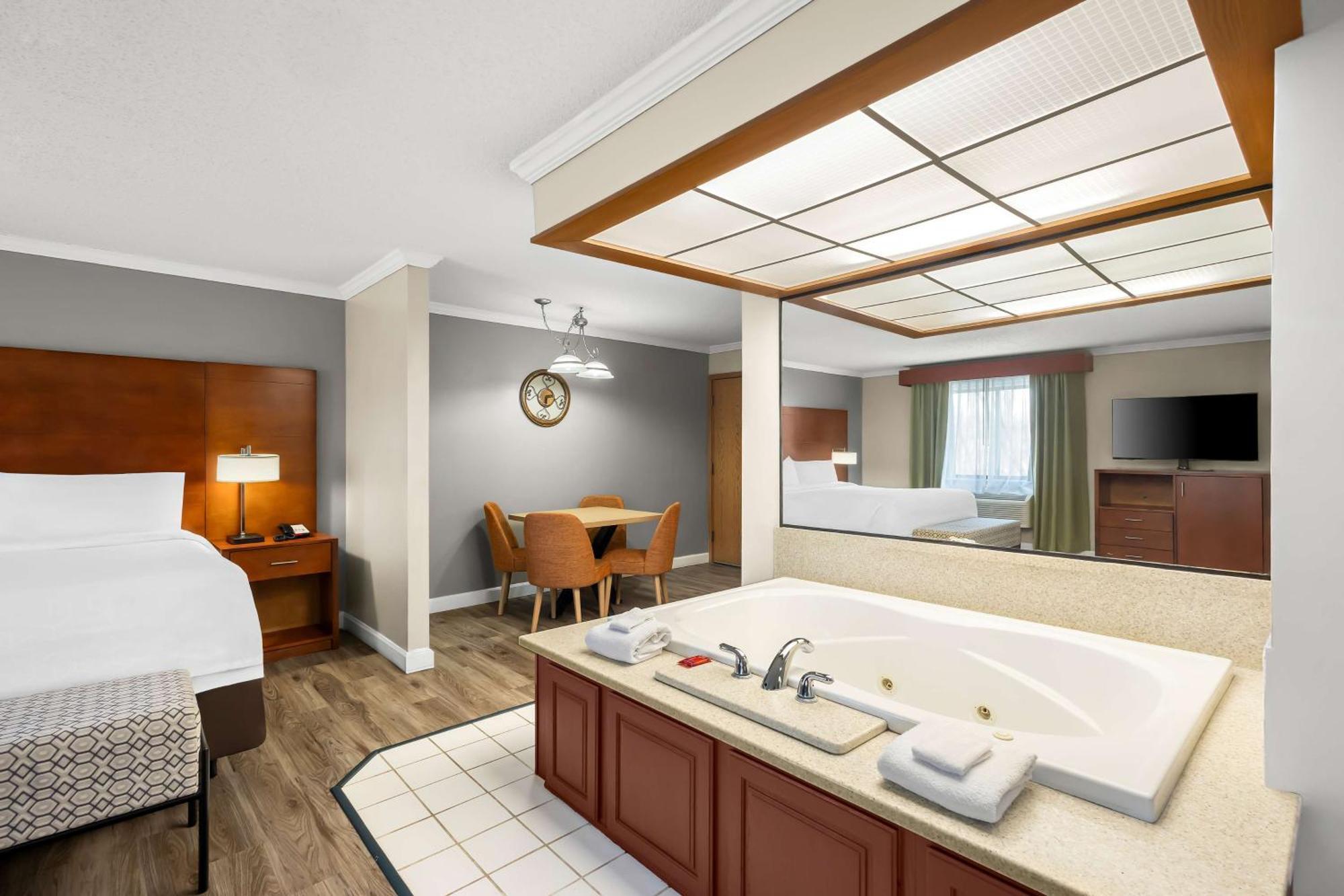 Best Western Fremont Angola I-80 90 Toll Road Екстер'єр фото